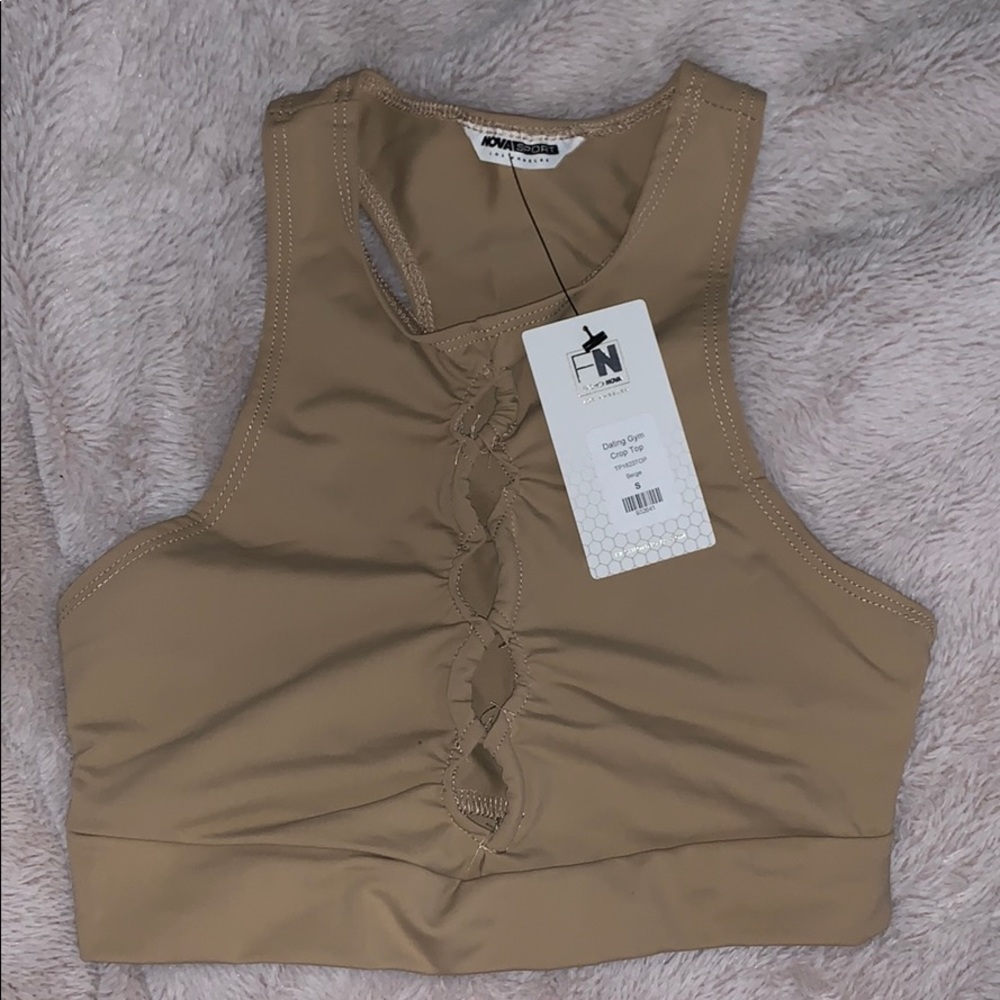 Fashionnova sports bra or crop top